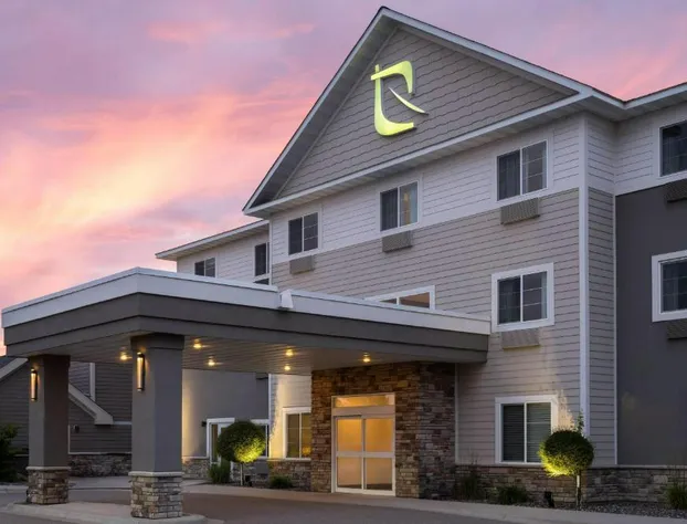 Little Crow Hotel & Conference, Trademark by Wyndham hotel detail image 1