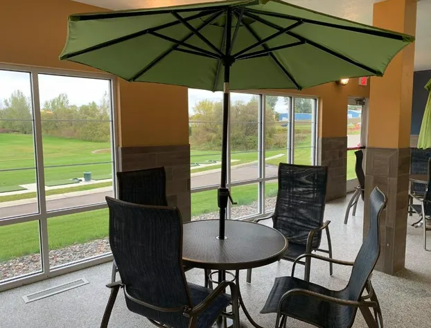 Little Crow Hotel & Conference, Trademark by Wyndham hotel detail image 1