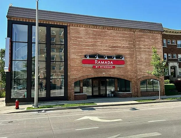 Ramada by Wyndham Milwaukee hotel detail image 1