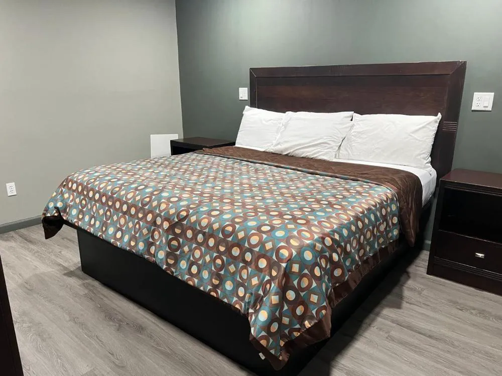 Red Carpet Inn hotel hero