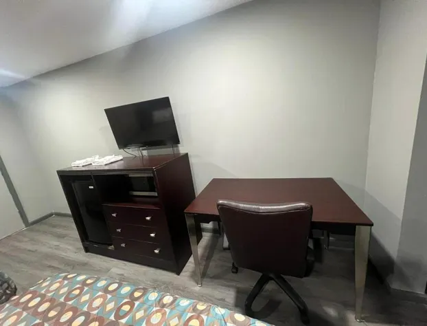 Red Carpet Inn hotel detail image 4