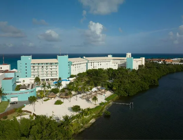The Westin Cancun Resort Villas & Spa hotel detail image 4