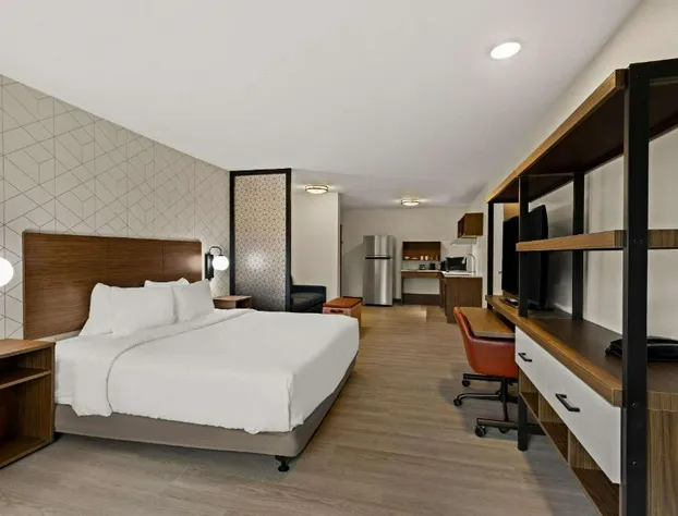 Everhome Suites Temecula hotel detail image 4