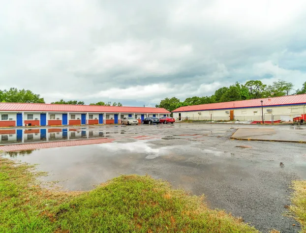 Budget Inn By OYO Palestine Tx Hwy 79 hotel detail image 3