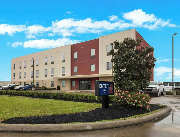 Studio 6 Suites Texas City, Tx – I-45 South hotel detail image 2