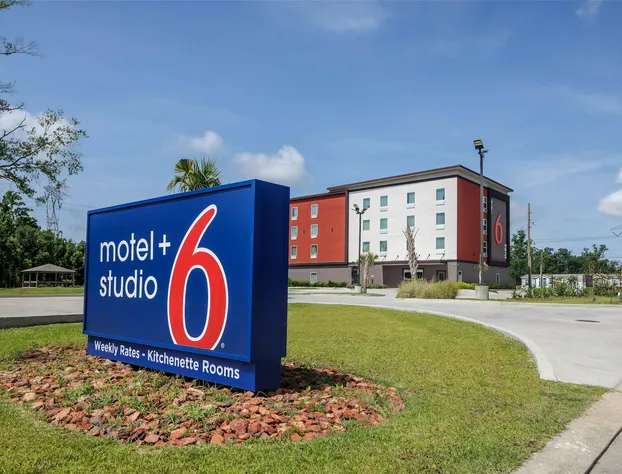 Motel 6 Gonzales, La - Baton Rouge/Geismar/Prairieville I-10 hotel detail image 1