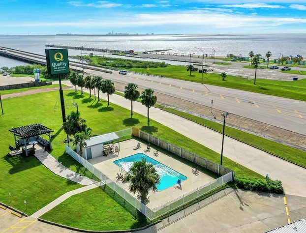 Quality Inn & Suites Port Lavaca near Lighthouse Beach hotel detail image 2