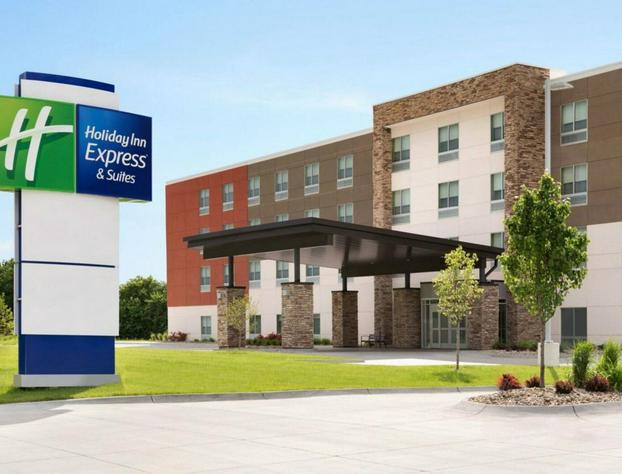 Holiday Inn Express & Suites Pensacola Airport North – I-10 hotel detail image 1