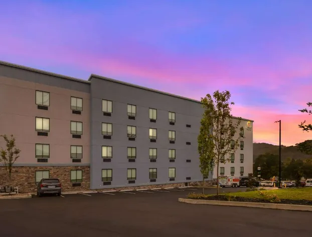 Comfort Inn & Suites Nashville hotel detail image 1