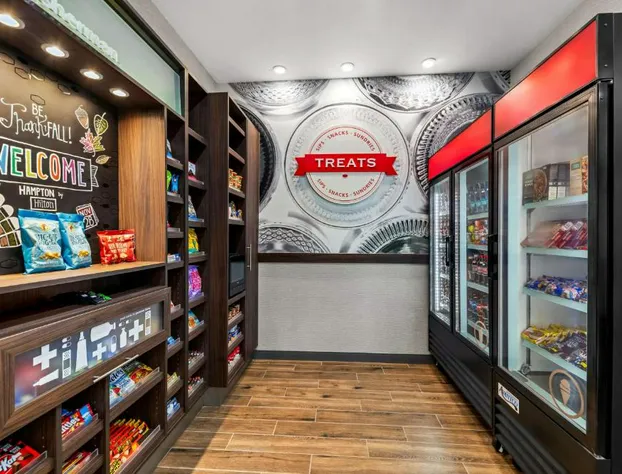 Hampton Inn & Suites Sherman hotel detail image 1