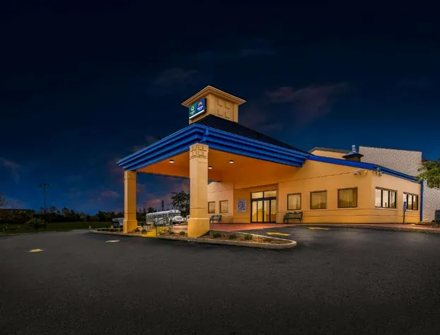 Suburban Studios Mason Near Kings Island hotel detail image 2