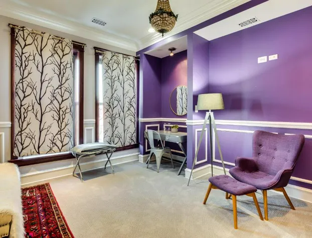 The Golden Arm hotel detail image 1