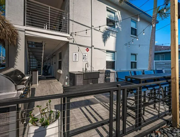 Blue Wave Suites hotel detail image 1