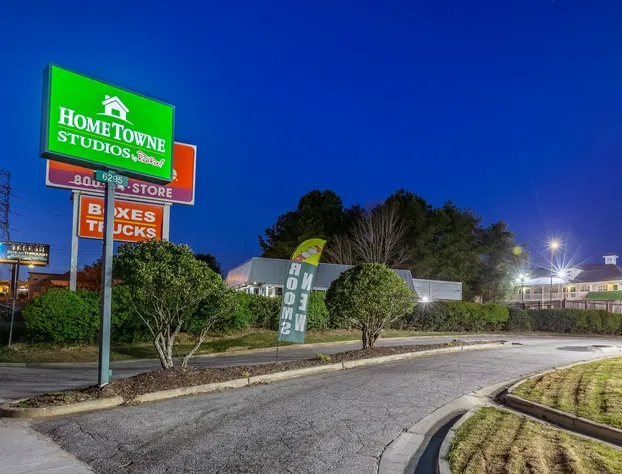 HomeTowne Studios by Red Roof Atlanta NE - Norcross South hotel detail image 4