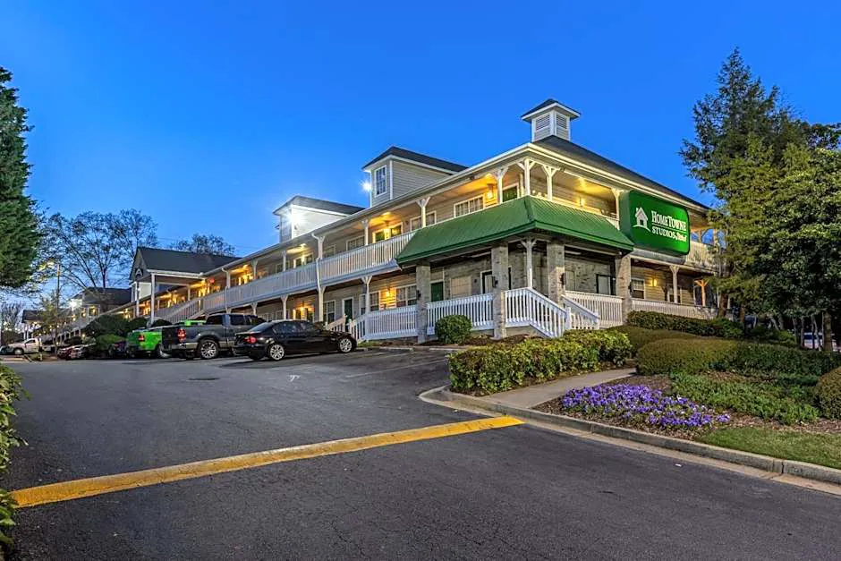 HomeTowne Studios by Red Roof Atlanta NE - Norcross South hotel hero