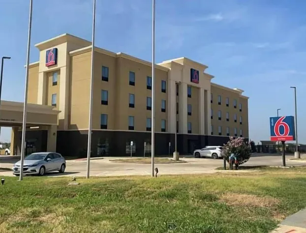 Quality Inn & Suites hotel detail image 3