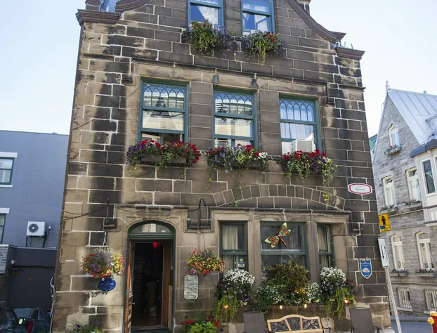 La Marquise de Bassano hotel detail image 4