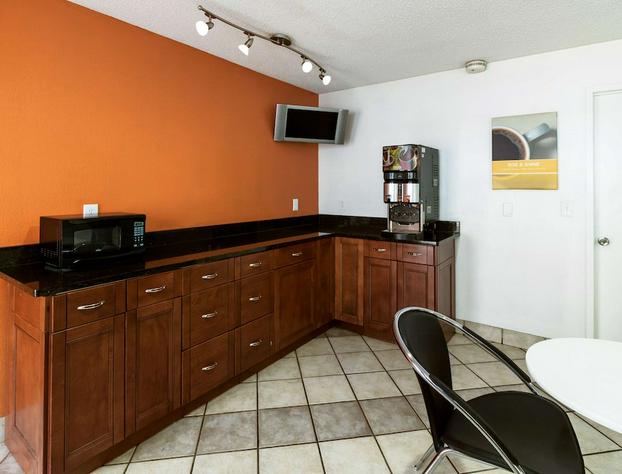 Motel6 Dayton Englewood hotel detail image 2
