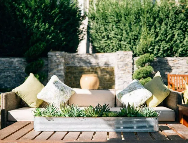 Belamar Hotel Manhattan Beach, Tapestry Collection by Hilton hotel detail image 4