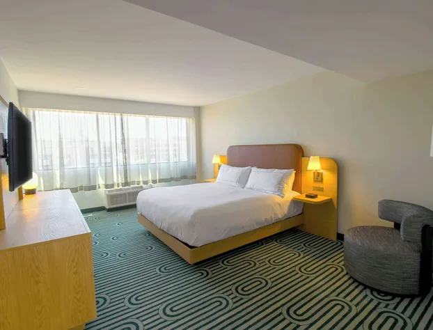 DoubleTree by Hilton Clarksville Riverview hotel detail image 3