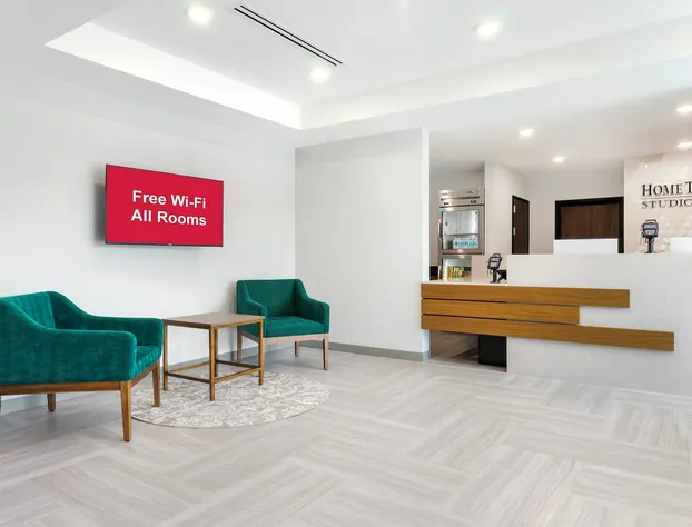 HomeTowne Studios by Red Roof Tampa - Airport hotel detail image 3