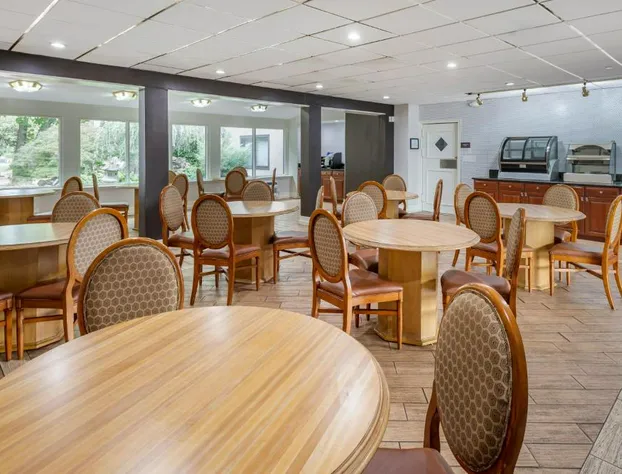 Amwell Suites Somerset Bridgewater hotel detail image 4