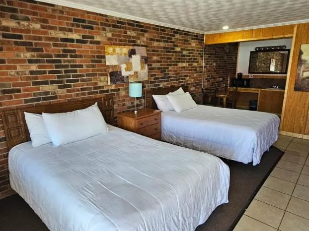 Beverly hills inn hotel detail image 2