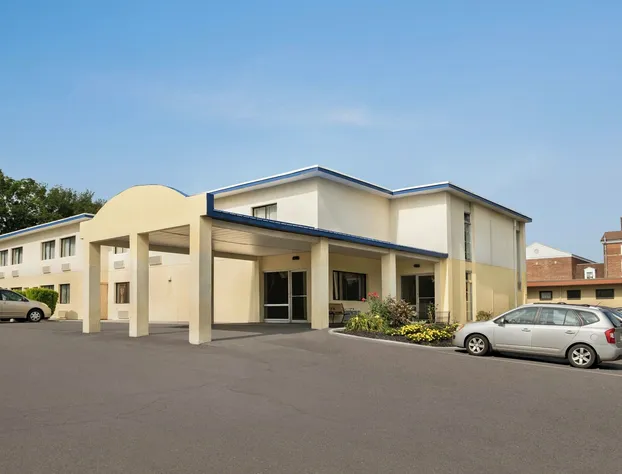 The Cayuga Inn at the Finger Lakes hotel detail image 1