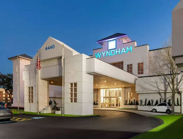 Wyndham DFW Airport hotel detail image 1