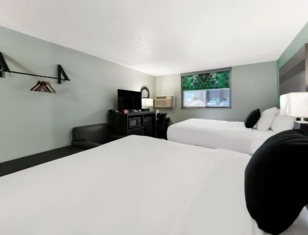 Baymont by Wyndham Liberty MO hotel detail image 3