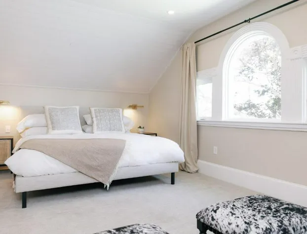 The Bell Inn hotel detail image 3