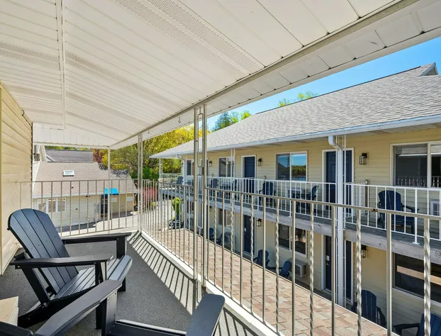 Fresh Coast Motel hotel detail image 1