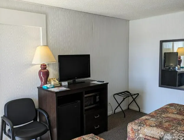 Paradise Falls Motel & Liquor LLC hotel detail image 1