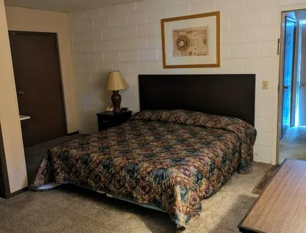 Paradise Falls Motel & Liquor LLC hotel detail image 4