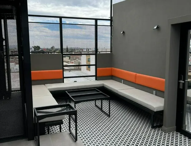 ALT Urbana hotel detail image 1