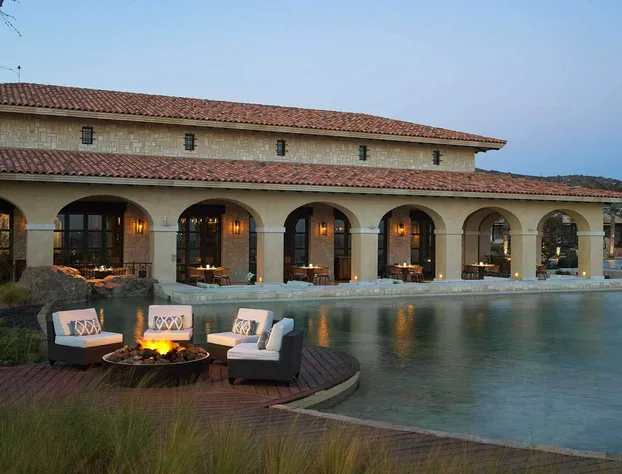 Penthouse at Pacific Dunes hotel detail image 3