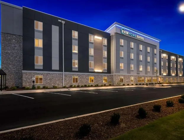 Everhome Suites Fayetteville near Fort Bragg hotel detail image 3