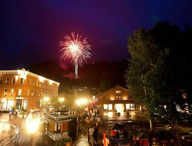 Luxury 3 Bedroom Downtown Aspen Vacation Rental With Amenities Including Heated Pool, Hot Tubs, Game Room and Spa hotel detail image 1