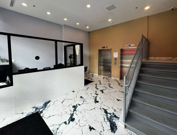 Super 8 by Wyndham Brooklyn Fulton Street/Broadway Junction hotel detail image 1