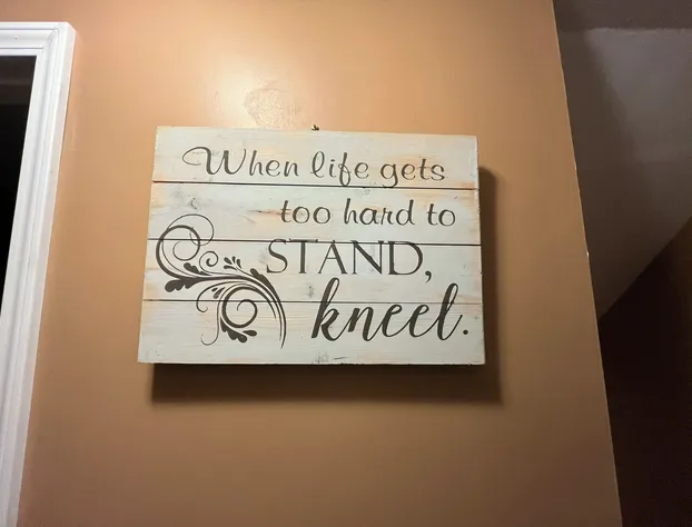 Cozy Downriver home hotel detail image 4