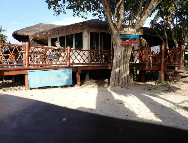 ikarus kiteboarding hotel detail image 1