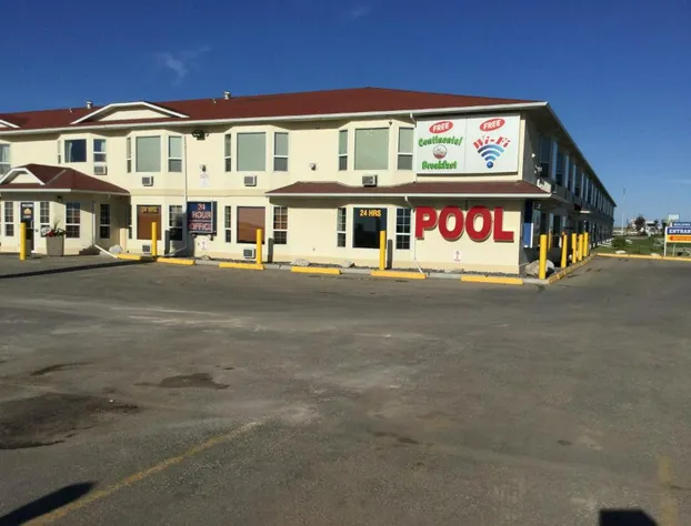 Western Budget Plus Grande Prairie 2 hotel detail image 1