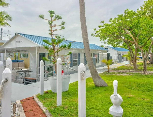 Aqua Lodges at 47th Street Gulfside hotel detail image 2