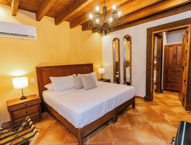 Hotel Boutique Five Queens hotel detail image 3