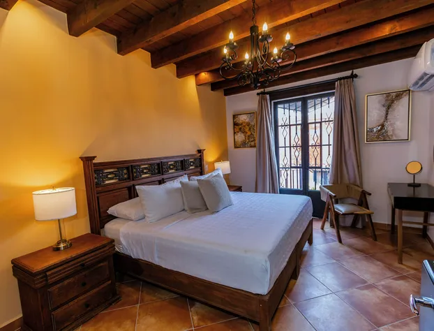 Hotel Boutique Five Queens hotel detail image 4