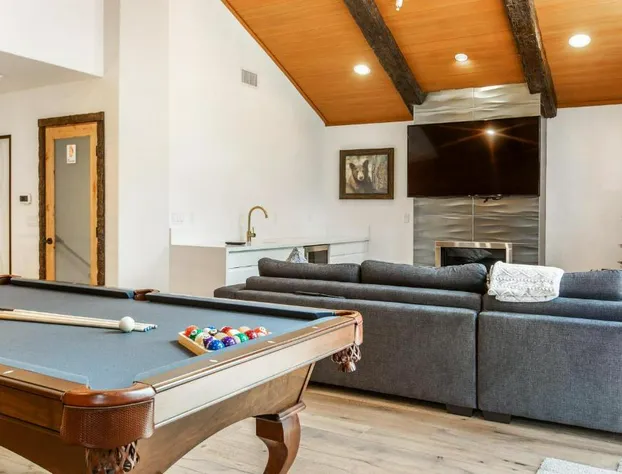 No. 49 Brand New San Gorgonio Lodge hotel detail image 4