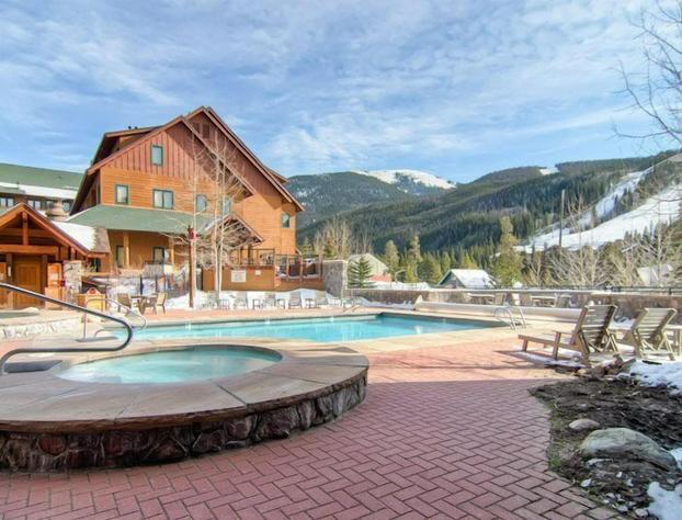 Cozy and Quaint 1 Bedroom Condo in the Heart of River Run Village hotel detail image 1