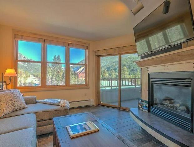 Cozy and Quaint 1 Bedroom Condo in the Heart of River Run Village hotel detail image 4