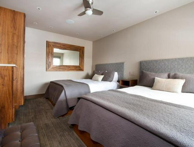 Luxury 2 Bedroom Downtown Aspen Vacation Rental With Access to a Heated Pool, Hot Tubs, Game Room and Spa hotel detail image 4