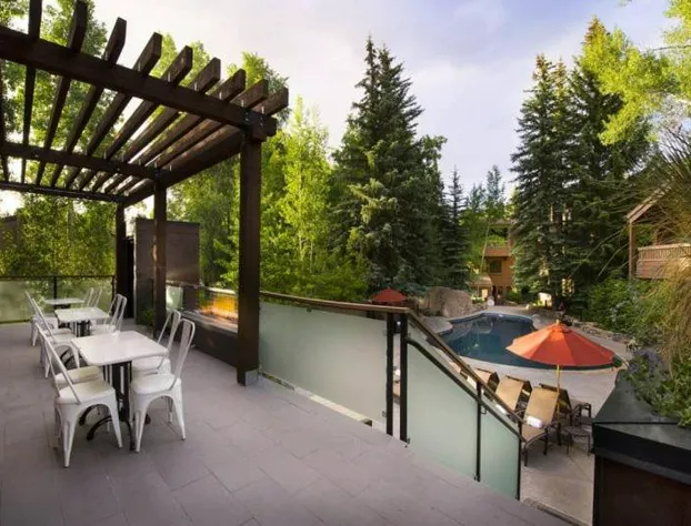 Luxury 2 Bedroom Downtown Aspen Vacation Rental With Access to a Heated Pool, Hot Tubs, Game Room and Spa hotel detail image 3